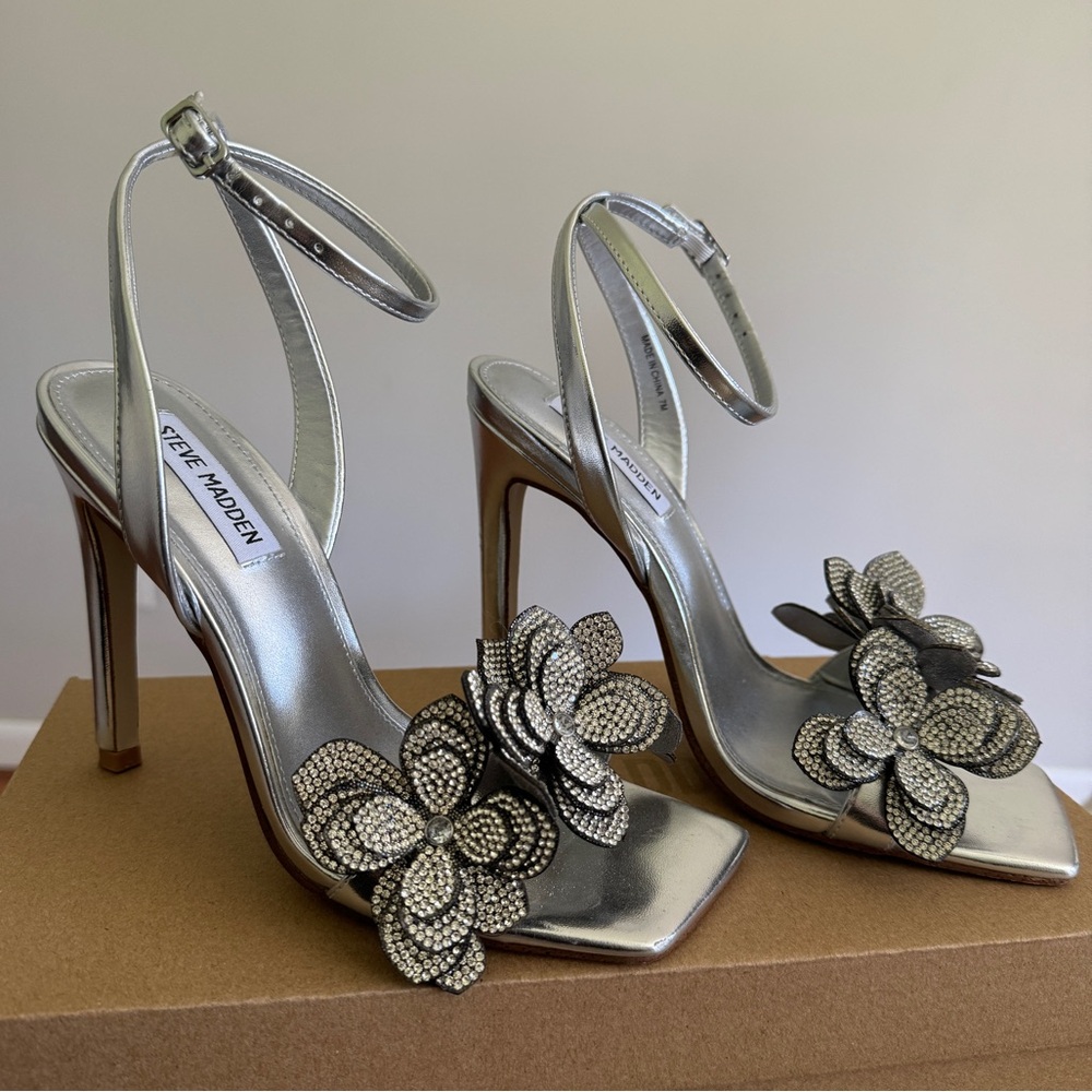 Silver flower sandal heels! Steve Madden worn once!